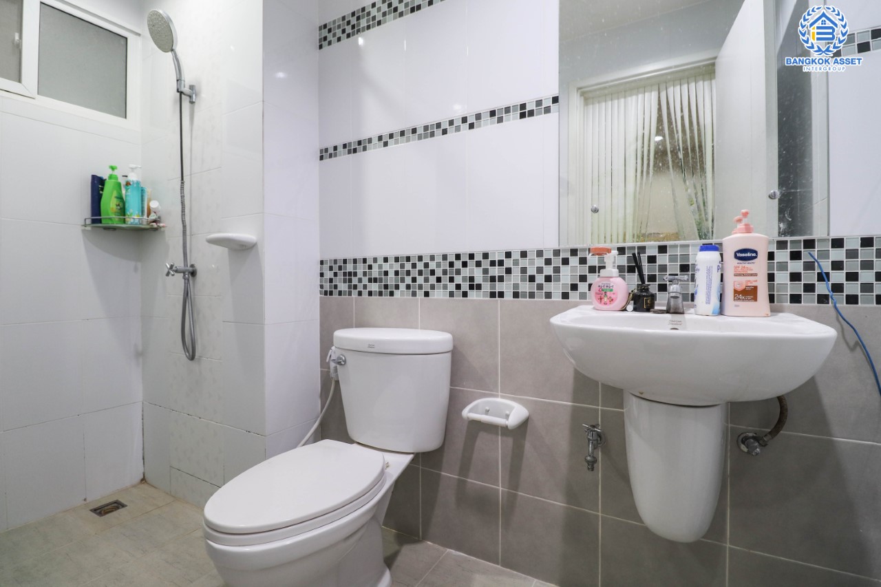 *****ทาวน์เฮ้าส์มือสอง ม. วิลเลตไลท์ ราชพฤกษ์-ปิ่นเกล้า เนื้อที่ 16.80 ตร.ว. ฟังก์ชัน 3 ห้องนอน 2 ห้องน้ำ บ้านสวยพร้อมเข้าอยู่ ทำเลดี  เดินทางสะดวก เชื่อมต่อถ.กาญจนาภิเษก, ถ.ราชพฤกษ์, ถ.นครอินทร์, ซอยสวนผัก ใกล้ทางด่วน "ศรีรัช" และรถไฟฟ้า "สถานีตลิ่งชัน"